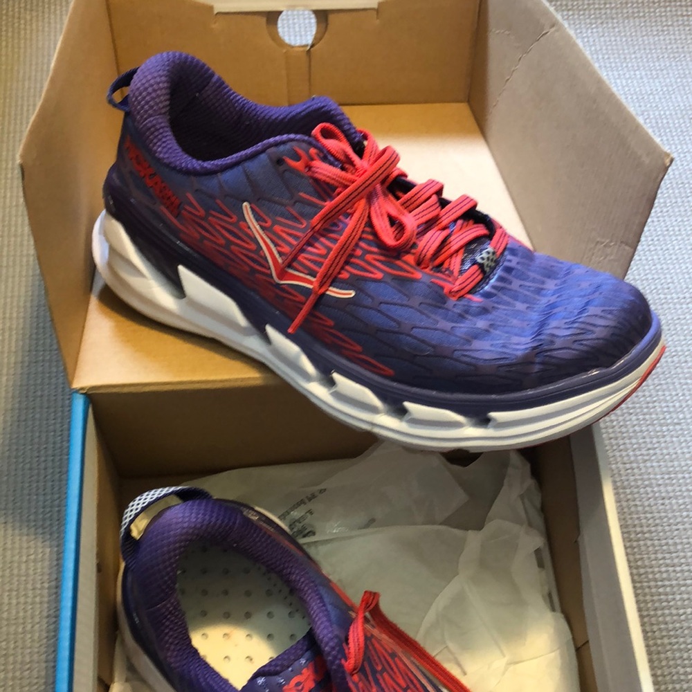 Hoka one one vanquish 2 sz 7 running shoe